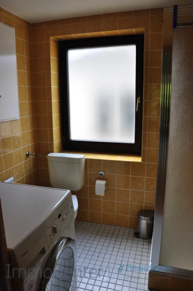 Zweites Duschbad und Waschraum in der Wohnung  im Erdgeschoss