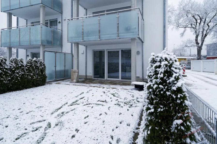 12600-2 Garten - Wohnung kaufen in Lauingen Donau - Neubau / Erstbezug: Traumhaft ausgestattete Gartenwohnung mit luxuriöser Einbauküche u.v.m.