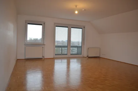 Wohnzimmer - Wohnung mieten in Deggendorf - Großzügige 3-Zimmer Wohnung in Deggendorf
