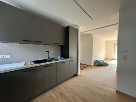 Küche - Wohnung mieten in Metten - Neubau 2 Zimmer Wohnung Wohnungstyp 1