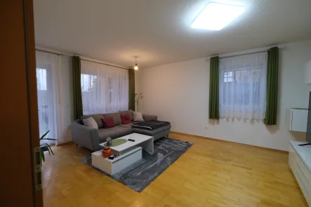 Wohnzimmer - Wohnung kaufen in Deggendorf - Wunderschöne Wohnung in Höhenlage!