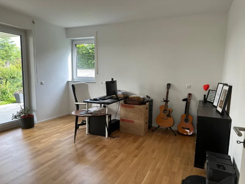 Zimmer / Büro