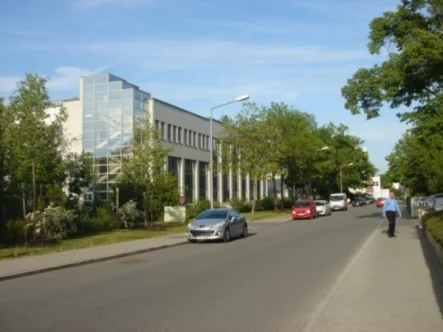 Bild/Grundriss 1 - Büro/Praxis mieten in Regensburg - 12_VB2583c Provisionsfreie Souterrain-Büroflächen in einem modernen Bürohaus / Regensburg - West