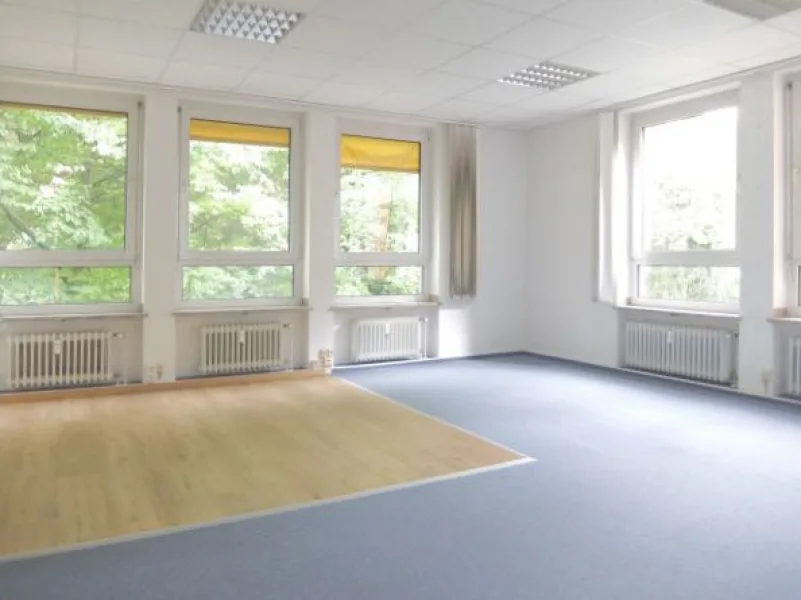 Bild/Grundriss 1 - Büro/Praxis mieten in Regensburg - 22_VB3790d Moderne, repräsentative Büro- oder Praxisfläche / Regensburg - Süd