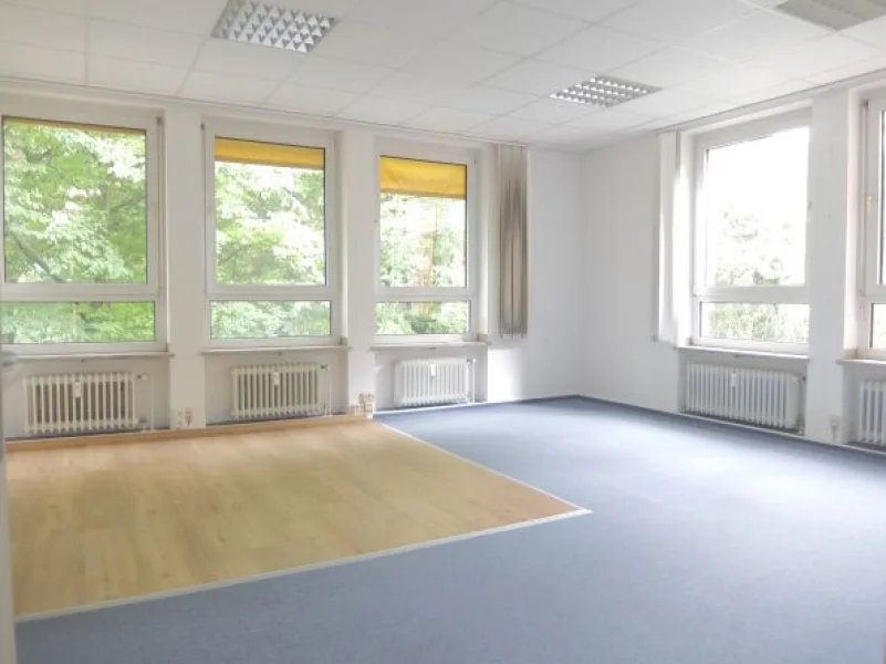 Bild/Grundriss 1 - Büro/Praxis mieten in Regensburg - 25_VB3790b Moderne, repräsentative Büro- oder Praxisfläche / Regensburg - Süd