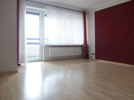 Bild/Grundriss 1 - Wohnung kaufen in Regensburg - 25_EI6716 Gut geschnittene, helle 3-Zimmer-Eigentumswohnung mit West-Loggia / Regensburg Nord