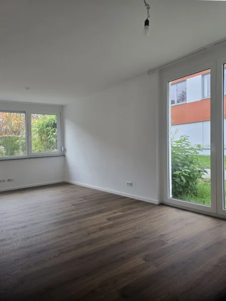 Bild/Grundriss 1 - Haus kaufen in Regensburg - 22_HS6722 Außergewöhnliches, zentrumnahes Reiheneckhaus mit 3 Terrassen / Regensburg - West