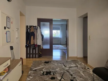 Bild/Grundriss 1 - Wohnung kaufen in Neutraubling - 25_EI6724 Großzügige 3,5 Zimmer-Eigentumswohnung mit Südwest-Loggia / Neutraubling