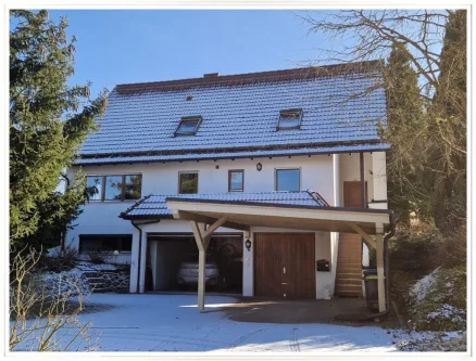 Ansicht Nordwest - Haus kaufen in Hilgertshausen-Tandern - Geräumiges Einfamilienhaus auf 786 m² großem Grundstück in schönster Randlage von Tandern