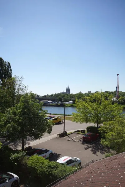 Aussicht - Büro/Praxis mieten in Regensburg - Modern Working-Space! TOP-Lage!!!