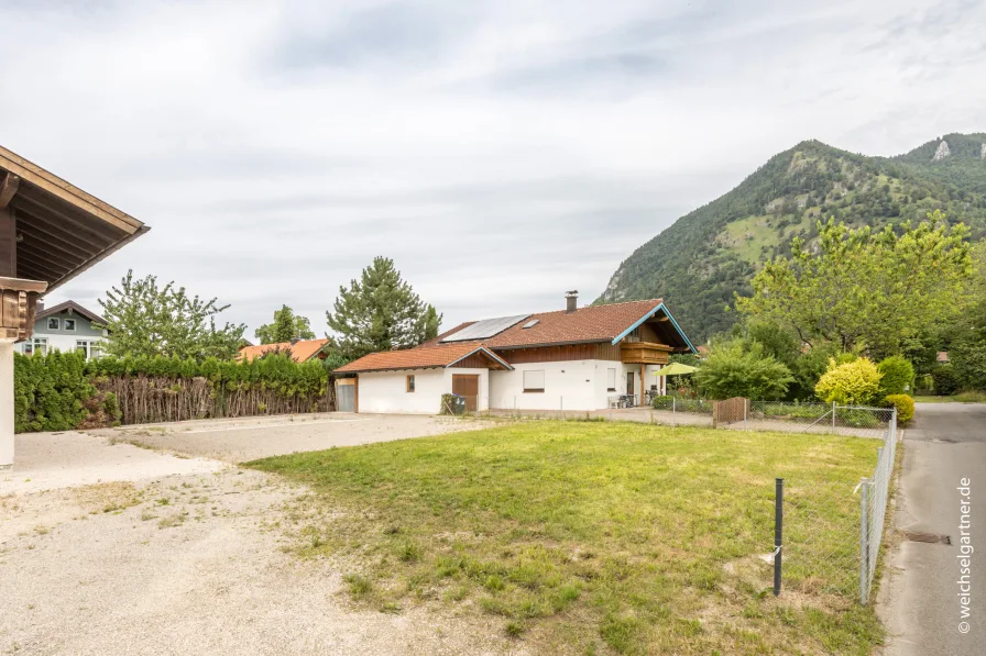 Ideales EFH-Baugrundstück - Grundstück kaufen in Marquartstein - Ideales Einfamilienhaus-Grundstück mit Südausrichtung