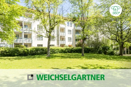 Im Alleinauftrag - Wohnung kaufen in München - Ideal geschnittene und bezugsfreie Eigentumswohnung mit Süd-Loggia zum ruhigen und grünen Innenhof