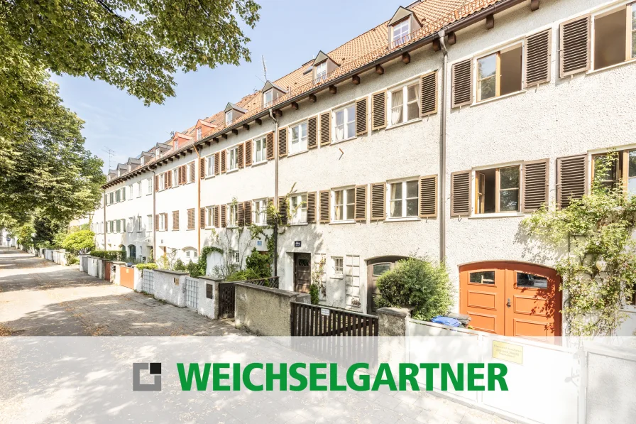 Im Alleinauftrag - Haus kaufen in München - Historisches Stadthaus von 1939 mit viel Platz und gemütlichem Garten