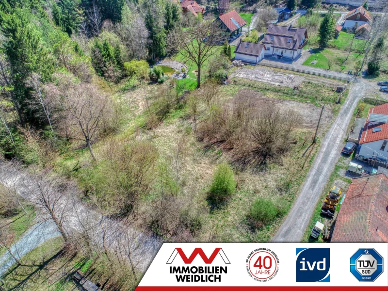 Blick von oben auf das Grundstück - Grundstück kaufen in Kirchseeon - DA STIMMT DER PREIS!