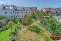 Blick vom Balkon in den Südgarten