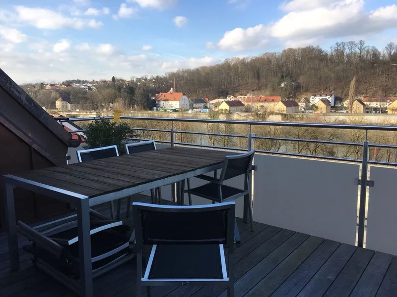 Terasse - Wohnung mieten in Passau - Großzügige und hochwertig ausgestattete Wohnung mit Weitblick im Zentrum von Passau