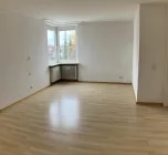 Blick ins Schlafzimmer mit direktem Zugang ins