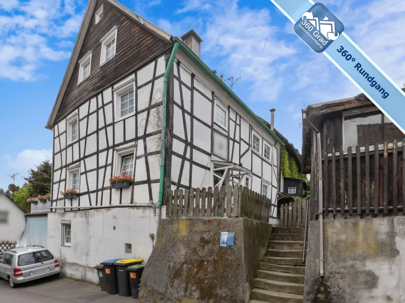Titelbild - Haus kaufen in Remscheid - Historisches denkmalgeschütztes Fachwerkhaus in ruhiger Nachbarschaft in Remscheid-Nord!