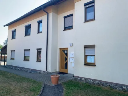 142844_property_image-main_image_001.jpg - Wohnung kaufen in Bamberg - Vermietete Erdgeschosswohnung  mit Terrasse in Bamberg