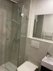 Gäste-WC mit Dusche