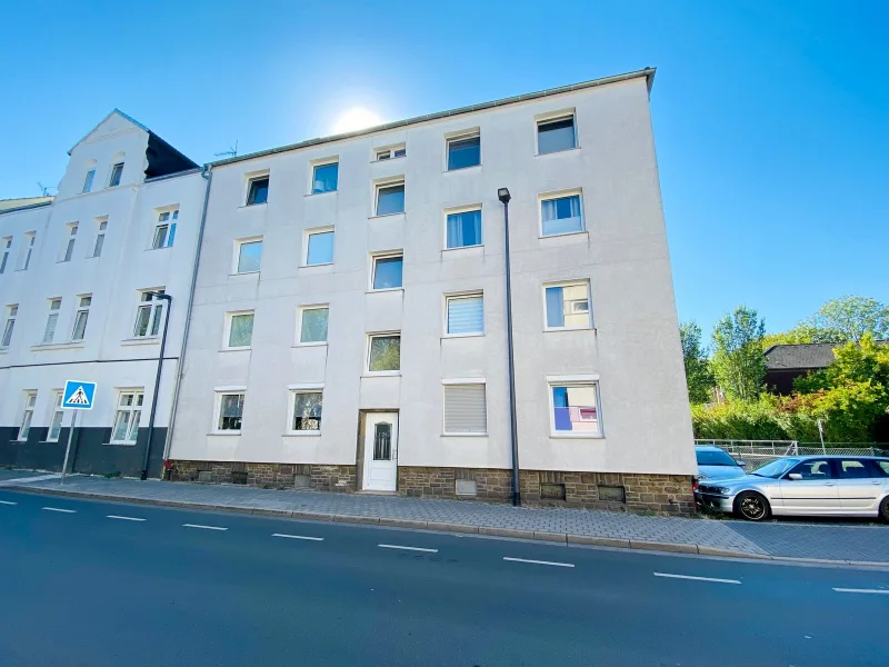 Frontansicht - Wohnung kaufen in Herne - Herne Wanne-Süd: Vermietete 3-Zimmer-Dachgeschosswohnung mit großem Balkon
