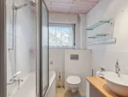 Badezimmer mit WC im OG