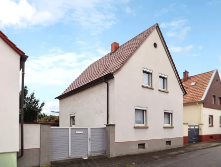 Außenansicht - Haus kaufen in Haßloch - Ein Haus, viele Optionen – Charmantes Einfamilienhaus im Herzen von Haßloch