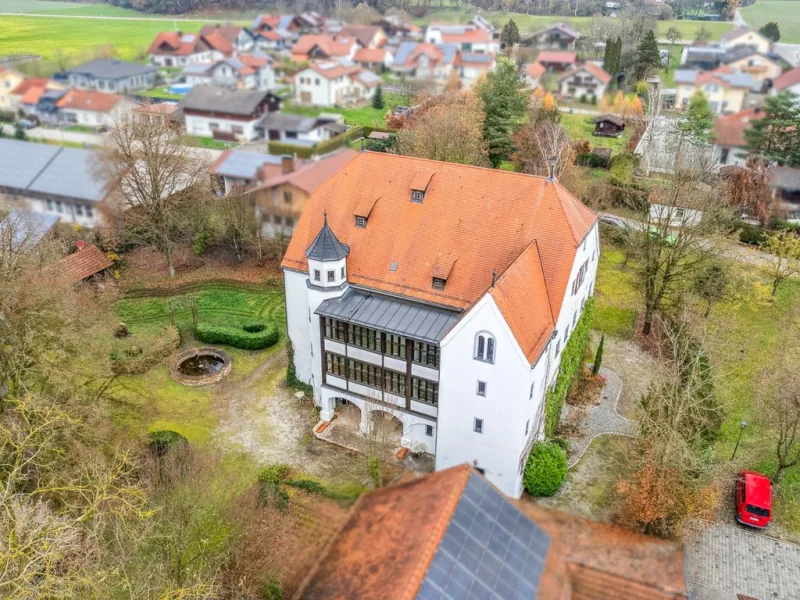 Schloss - Haus kaufen in Kirchdorf am Inn - Historisches Schloss in saniertem Zustand mit großem Grundstück