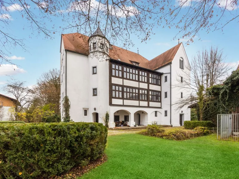 Ansicht Schloss - Haus kaufen in Kirchdorf am Inn - Historisches Schloss in saniertem Zustand mit großem Grundstück