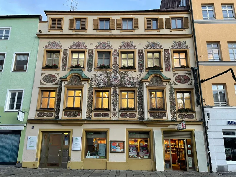 Historische Fassade  - Büro/Praxis mieten in Traunstein - Praxis/Büroräume in Traunsteins Bestlage