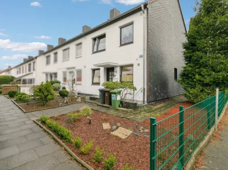 Titelbild  - Haus kaufen in Schwentinental - Geräumiges Endreihenhaus mit Garage und großem Garten im beliebten Schwentinental, OT Raisdorf