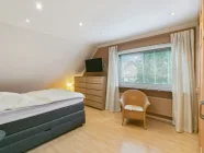 Schlafzimmer DG