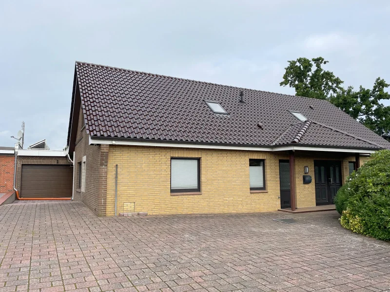 Titelbild - Haus kaufen in Tellingstedt - Großzügig Wohnen mit Weitblick in die Natur von Tellingstedt