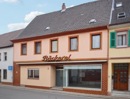 Frontansicht - Haus kaufen in Kerzenheim - Wirtschaftshaus in Kerzenheim mit ca.268 m² Nutzfläche