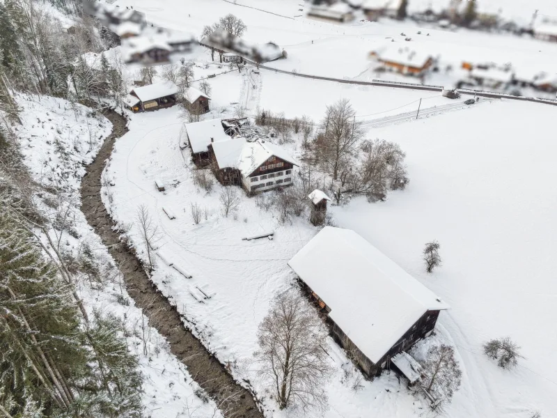 Luftbild  - Haus kaufen in Waltenhofen - Großer Grund mit Altbestand in der Nähe der Niedersonthofener See