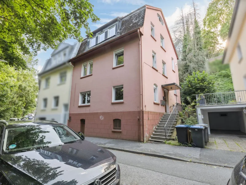 Hausansicht - Wohnung kaufen in Siegen - Gepflegte 2-3-Zimmer-Wohnung in Siegen Oberstadt 