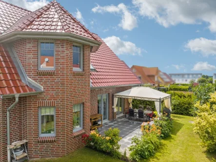 Terrassenseite - Haus kaufen in Ratzeburg - Moderne Wohlfühloase mit extra viel Platz in ruhiger Lage