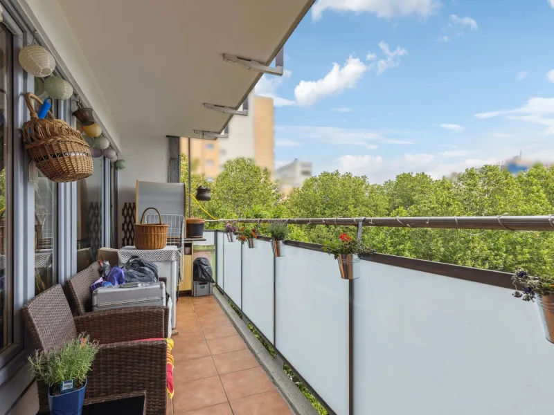 Balkon - Wohnung kaufen in Frankfurt am Main - Gute Lage: Schöne 3-Zimmer-Wohnung in Frankfurt-Eckenheim