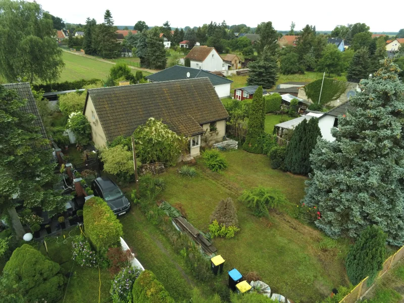 Titelbild - Grundstück kaufen in Oranienburg - Top Angebot: ca. 968 m² Bauland mit Altbestand in Oranienburg