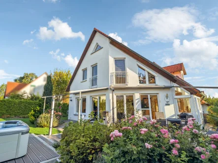 Aussenansicht - 1 - Haus kaufen in Donauwörth - Absolutes Traumhaus in ruhiger Lage im begehrten Stadtteil Riedlingen in Donauwörth