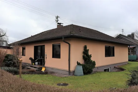 TB Neu - Haus kaufen in Illertissen - Charmantes Einfamilienhaus mit großem Grundstück in Illertissen