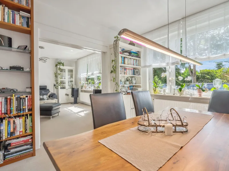 Wohnbereich - Haus kaufen in Hamburg - RESERVIERT: Charmantes Haus mit bis zu 3 stilvollen Wohneinheiten in ausgezeichnetem Zustand
