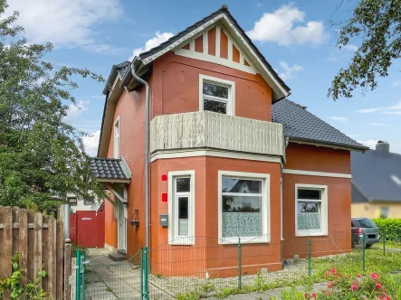 Titel - Haus kaufen in Brunsbüttel - Brunsbüttel - Stilvolles Einfamilienhaus auf der Südseite sucht Familie mit handwerklichem Geschick!