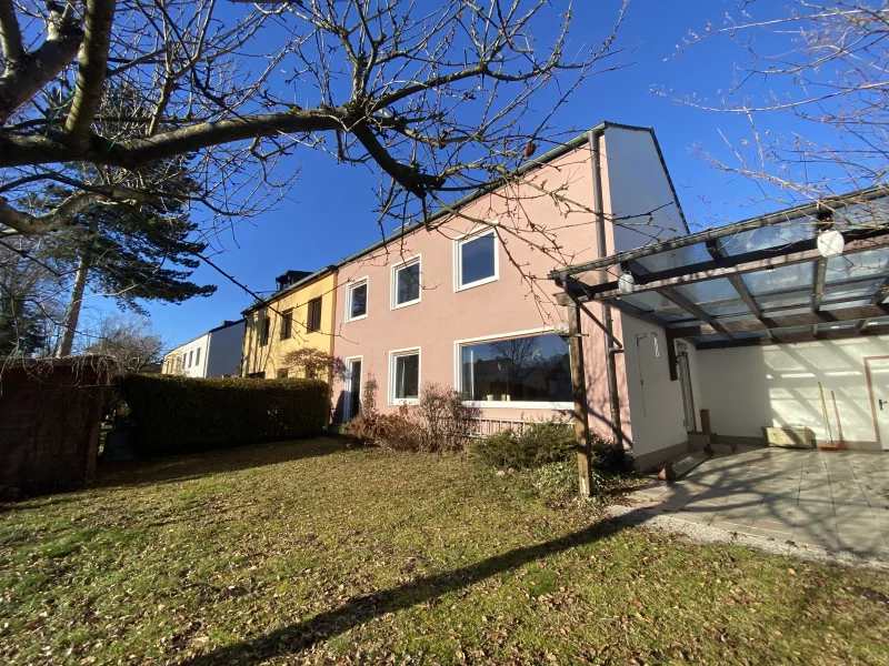 Hauptbild  - Haus kaufen in Gröbenzell - Gepflegte, gut geschnittene DHH auf sonnigem Grundstück in begehrter und ruhiger Lage in Gröbenzell
