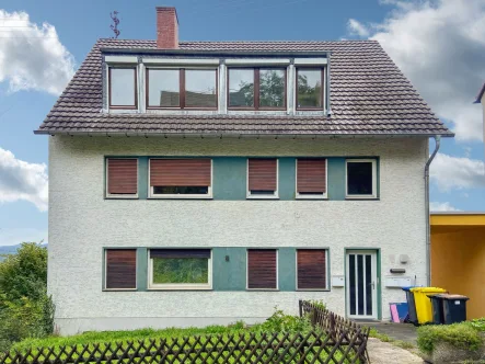 Frontansicht - Wohnung kaufen in Remagen - Großzügige Dachgeschosswohnung in Oberwinter