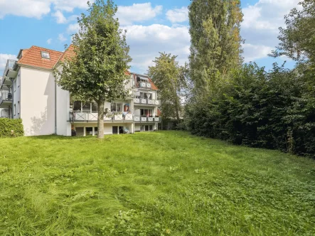 Titelbild - Wohnung kaufen in Stade - Schöne und gepflegte Kapitalanlage: 3-Zimmer-Wohnung toller Gegend in Stade