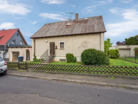 Hausansicht - Haus kaufen in Heringen (Werra) - Klein aber fein! Einfamilienhaus in Heringen