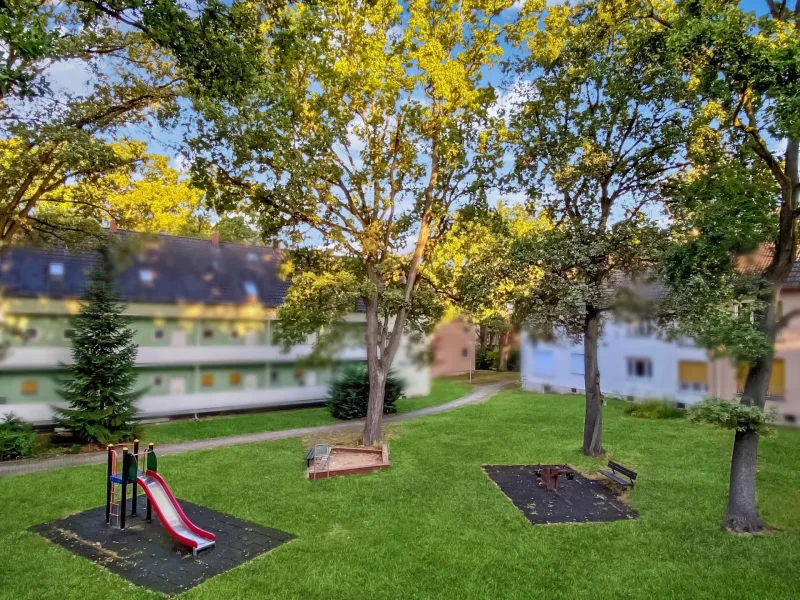 Titel - Wohnung kaufen in Berlin - Berlin-Westend! Bezugsfreie 3-Zimmer-Wohnung mit Balkon nahe Grunewald