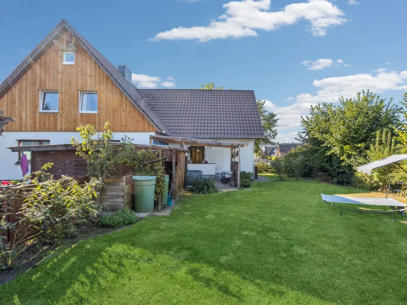 Zweifamilienhaus - Grundstück - Haus kaufen in Berkenthin - Solides Anlageobjekt mit Garten und 2 Wohneinheiten
