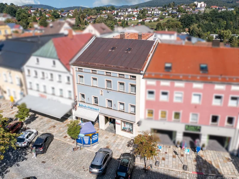 Ansicht - Haus kaufen in Viechtach - Top Citylage -  Attraktives historisches Geschäftsgebäude im Herzen von Viechtach